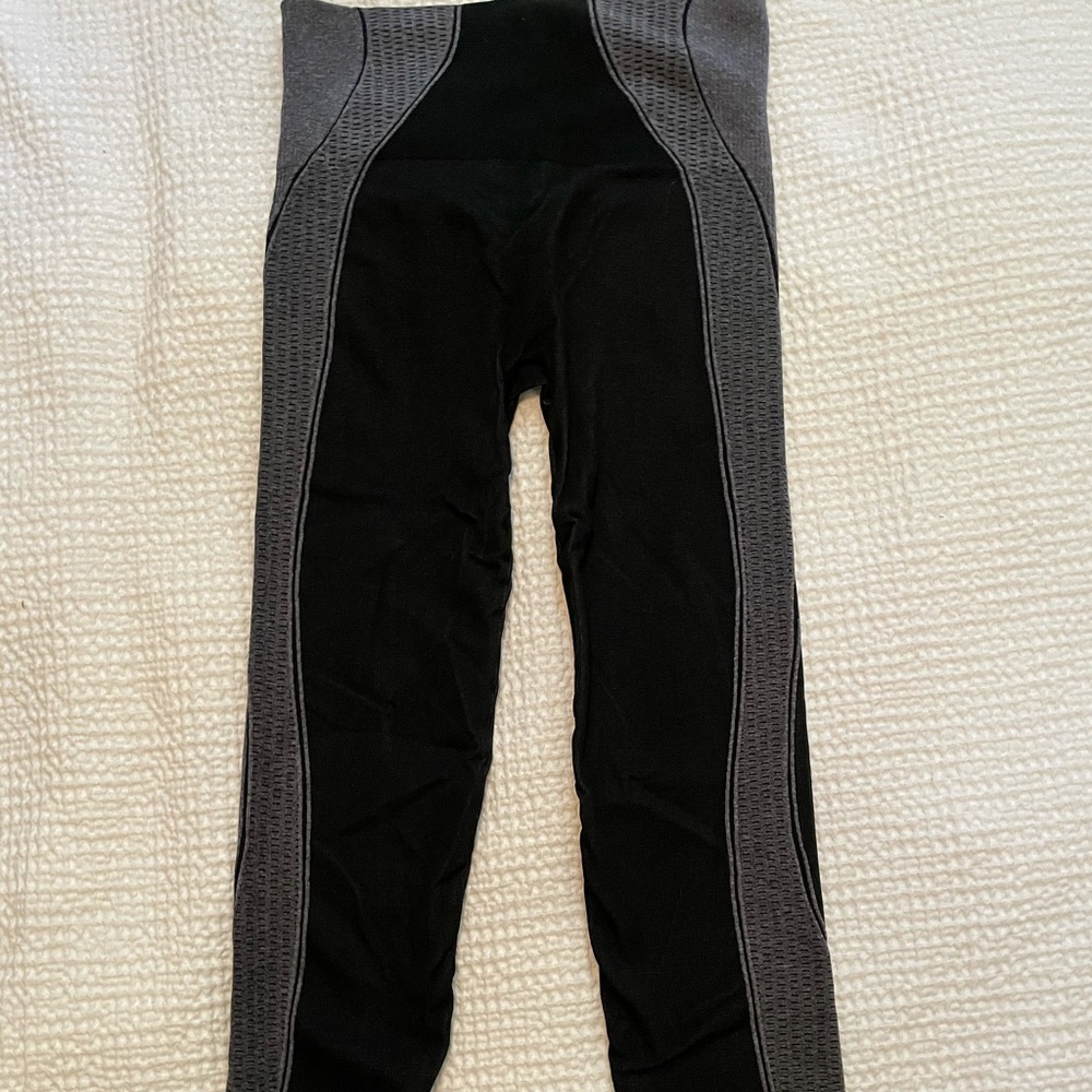 Spanx leggings size M
